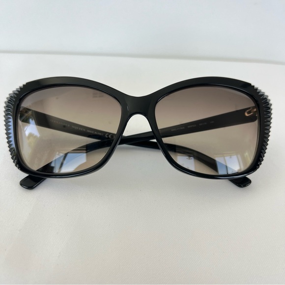 ALEXANDER MCQUEEN Black Gradient Lenses Two Tone Frame AMQ 4178/S Sunglasses - Picture 10 of 13